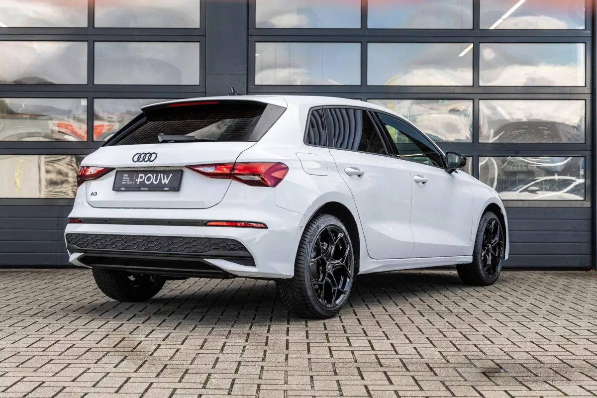 30 TFSI 115pk Pro Line | Stoelverwarming | 18" Velgen
