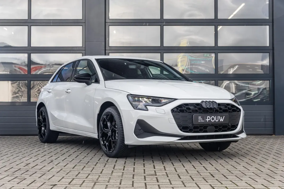 30 TFSI 115pk Pro Line | Stoelverwarming | 18" Velgen