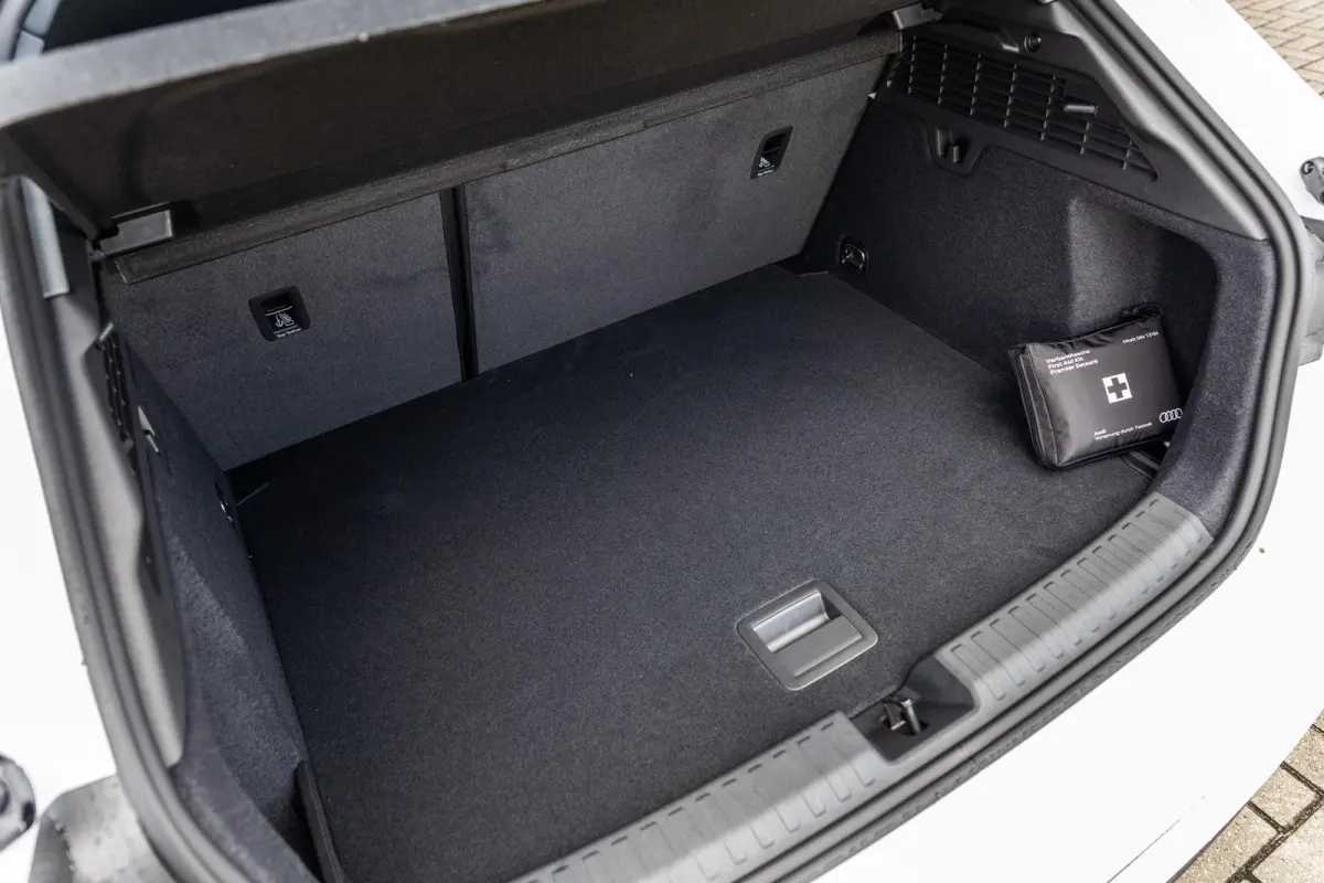 30 TFSI 115pk Pro Line | Stoelverwarming | 18" Velgen