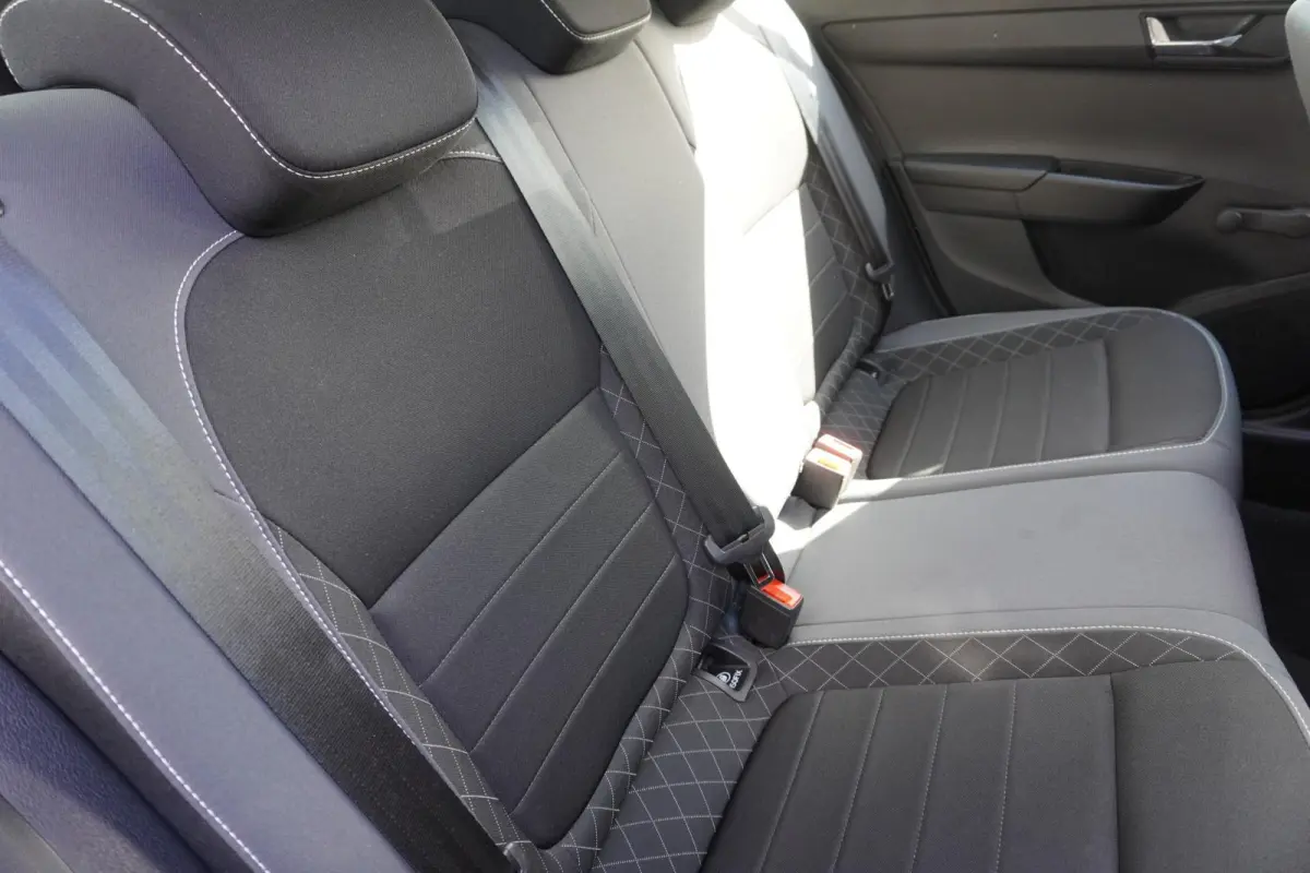 1.0 TSI 95pk Ambition | Airco | Navigatie | SmartLink | Cruise Control