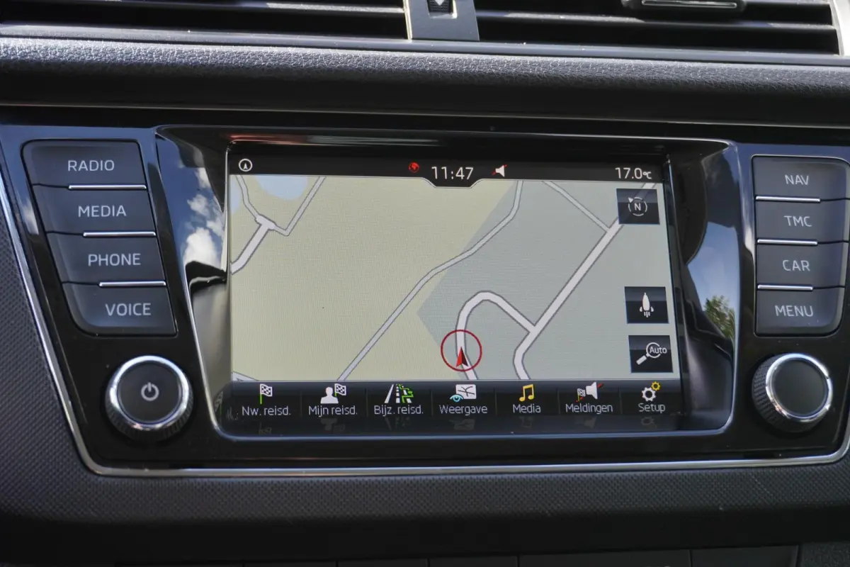 1.0 TSI 95pk Ambition | Airco | Navigatie | SmartLink | Cruise Control