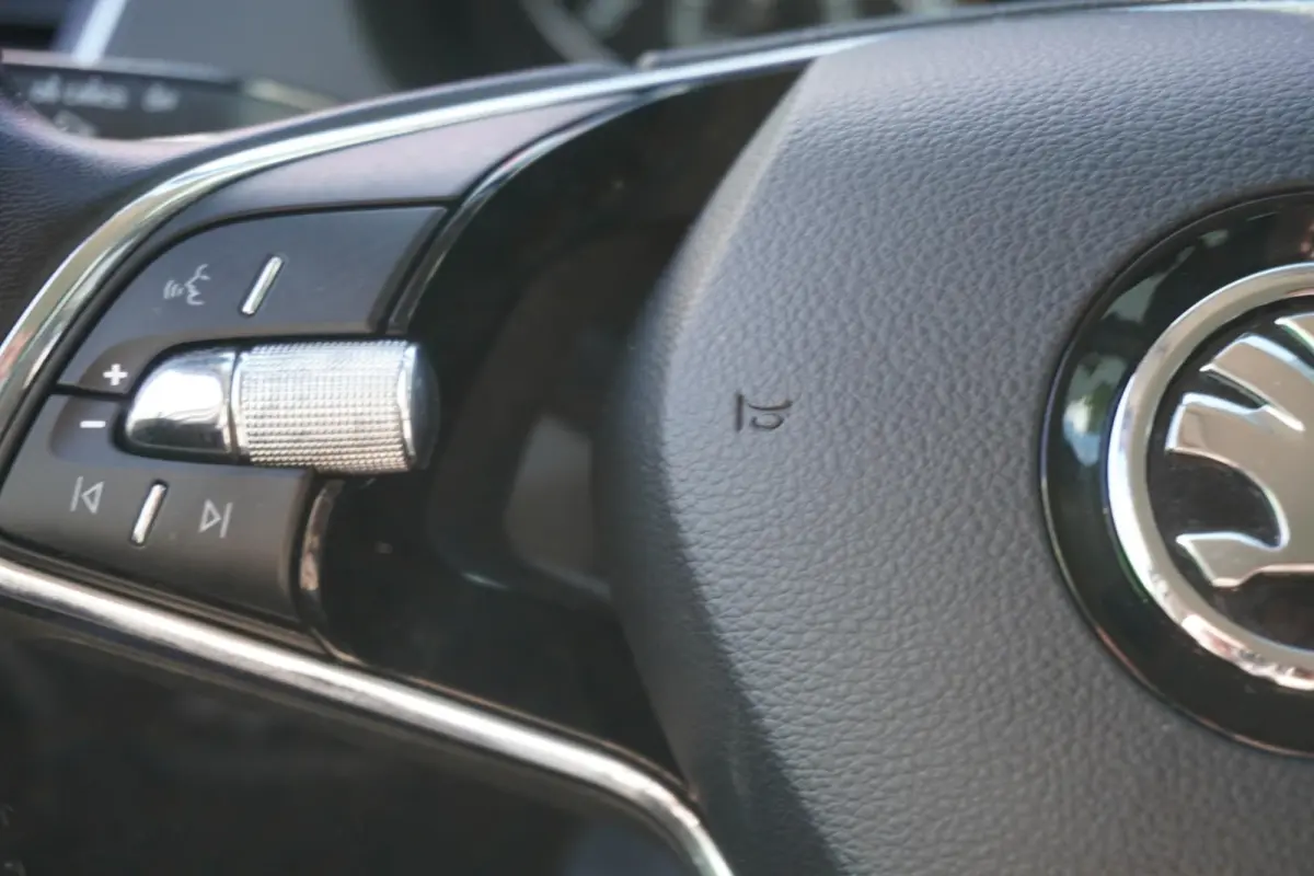 1.0 TSI 95pk Ambition | Airco | Navigatie | SmartLink | Cruise Control