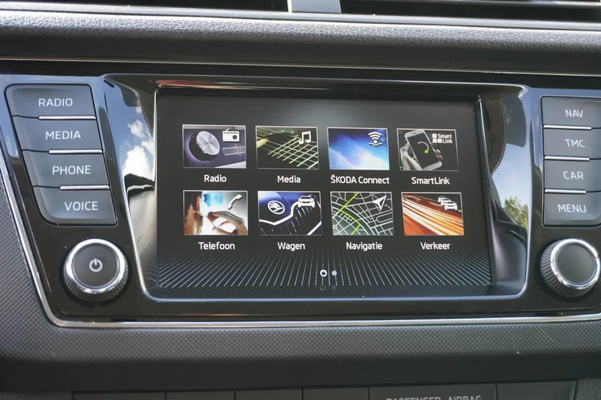 1.0 TSI 95pk Ambition | Airco | Navigatie | SmartLink | Cruise Control