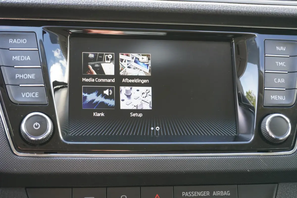 1.0 TSI 95pk Ambition | Airco | Navigatie | SmartLink | Cruise Control