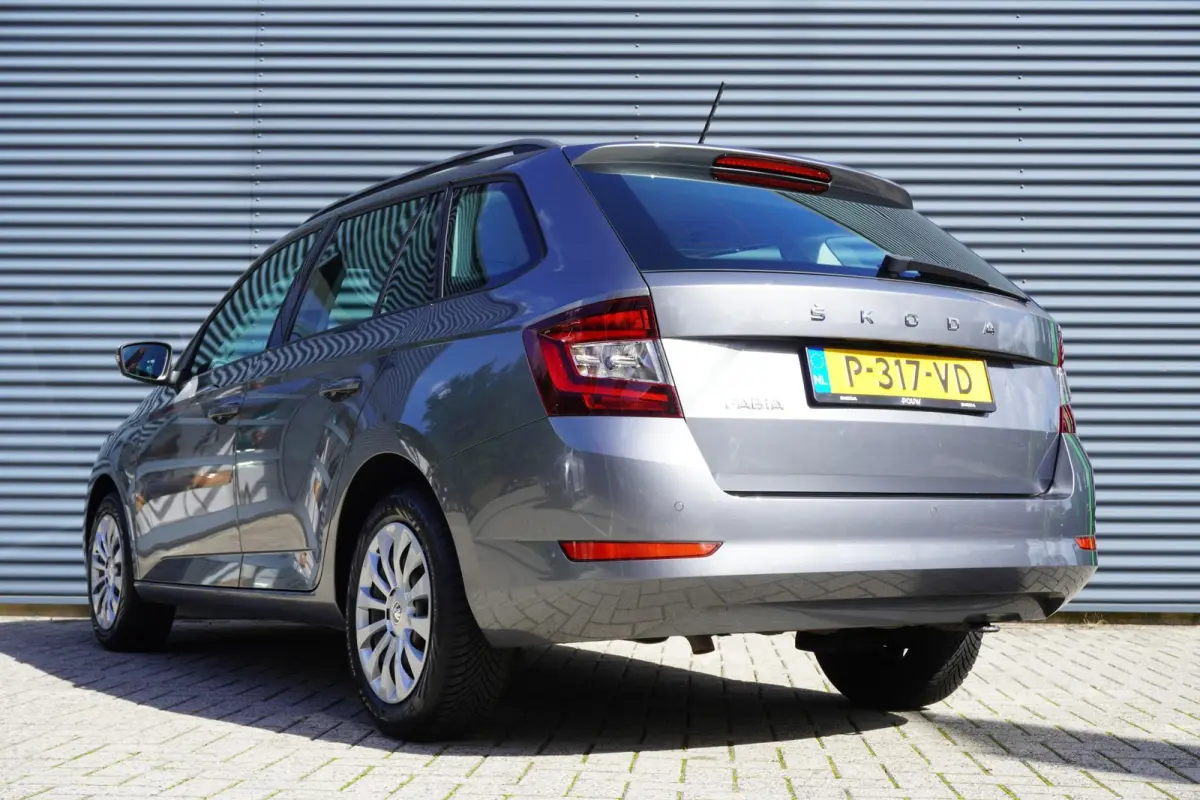 1.0 TSI 95pk Ambition | Airco | Navigatie | SmartLink | Cruise Control