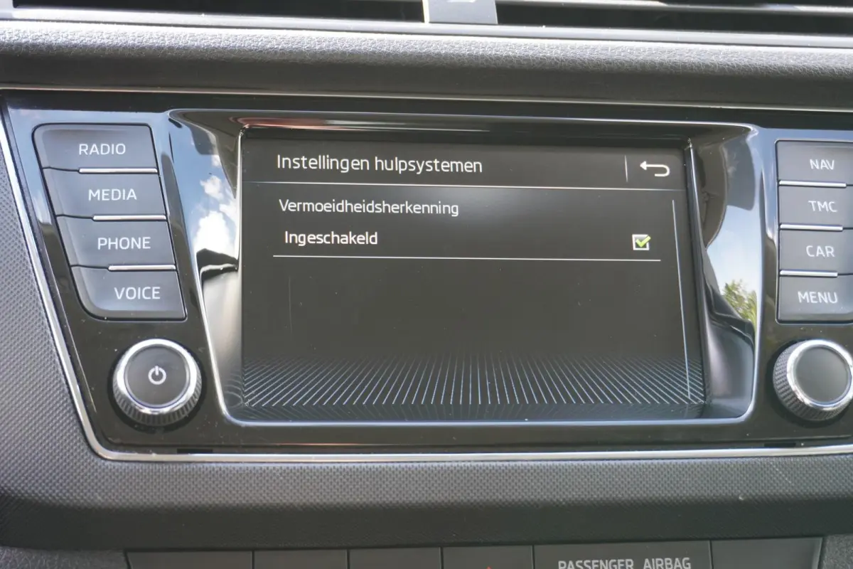 1.0 TSI 95pk Ambition | Airco | Navigatie | SmartLink | Cruise Control