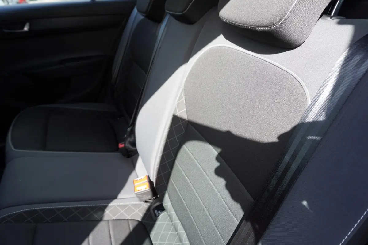1.0 TSI 95pk Ambition | Airco | Navigatie | SmartLink | Cruise Control