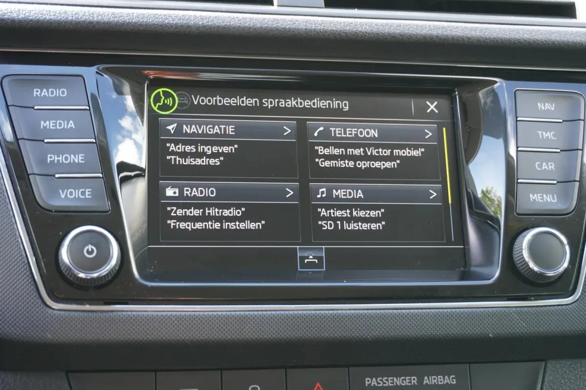 1.0 TSI 95pk Ambition | Airco | Navigatie | SmartLink | Cruise Control