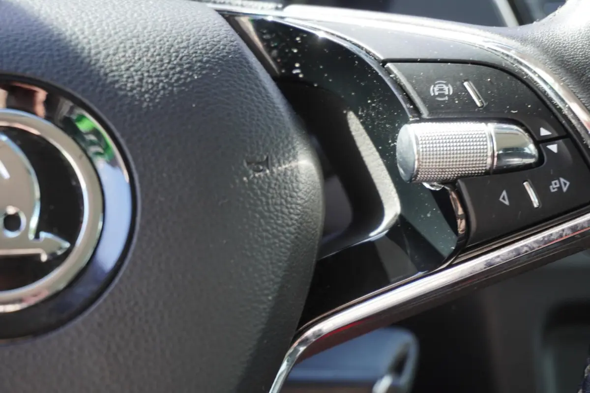 1.0 TSI 95pk Ambition | Airco | Navigatie | SmartLink | Cruise Control