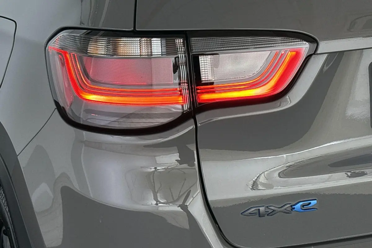 4xe 240 Plug-in Hybrid Trailhawk SOH 94% Trekhaak Achteruitrijcamera