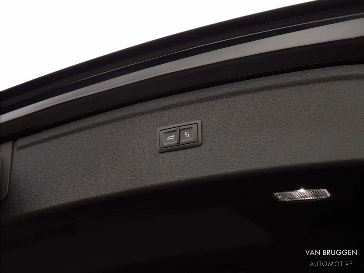 55 TFSI e quattro S-Line Pano Luchtv Trekh HUD 21"