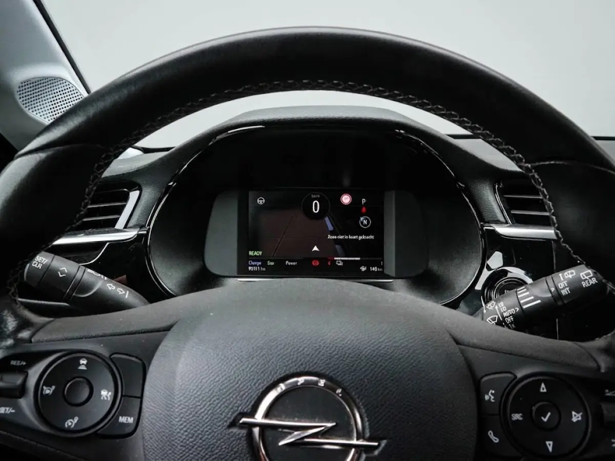 Elegance 50 kWh | Adaptive Cruise | Keyless | Climate Control | Led verlichting | Apple Carplay & Android Auto | Navigatie | 17 inch