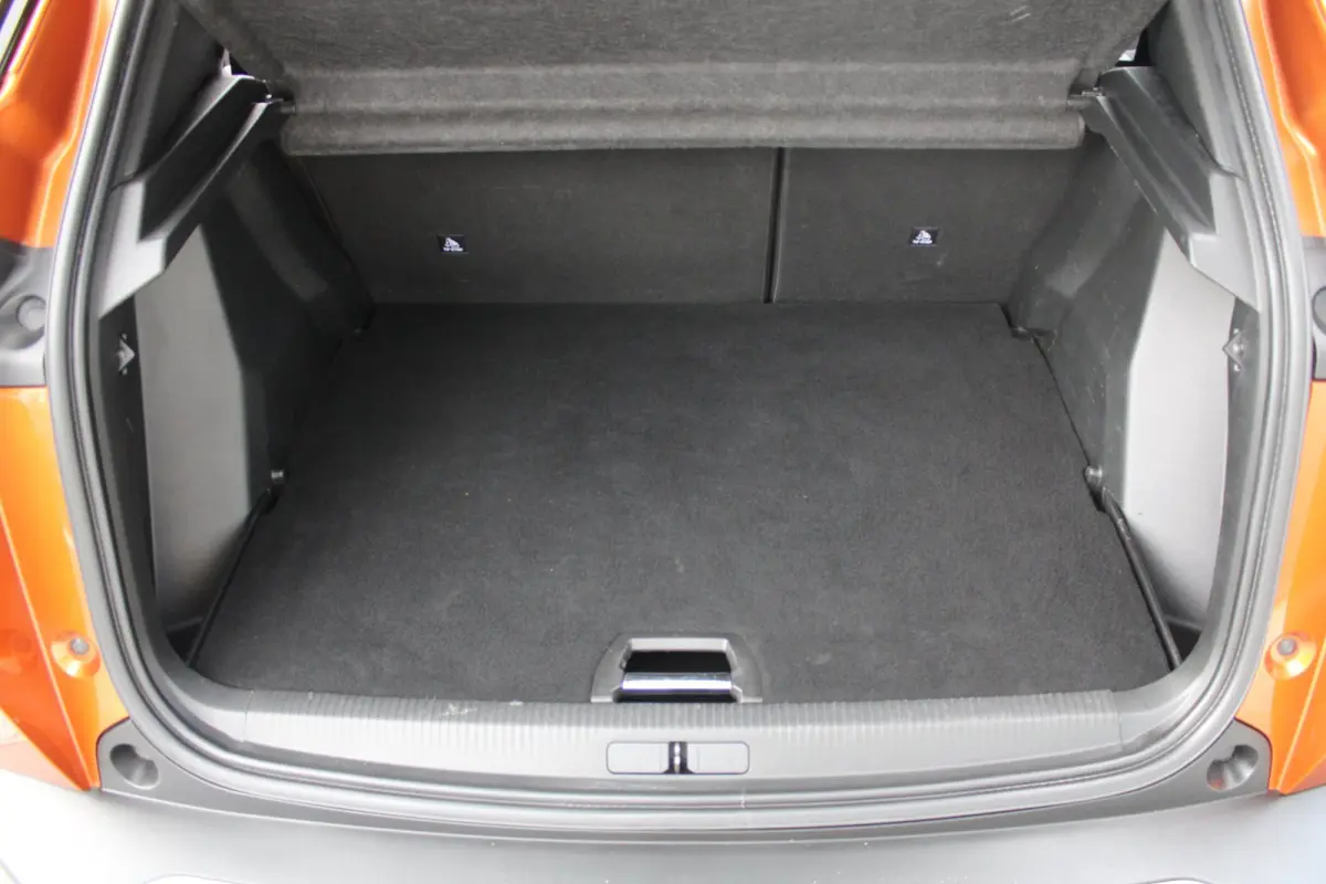 1.2 PureTech Allure Pack Premium Plus NIEUWE BANDEN
