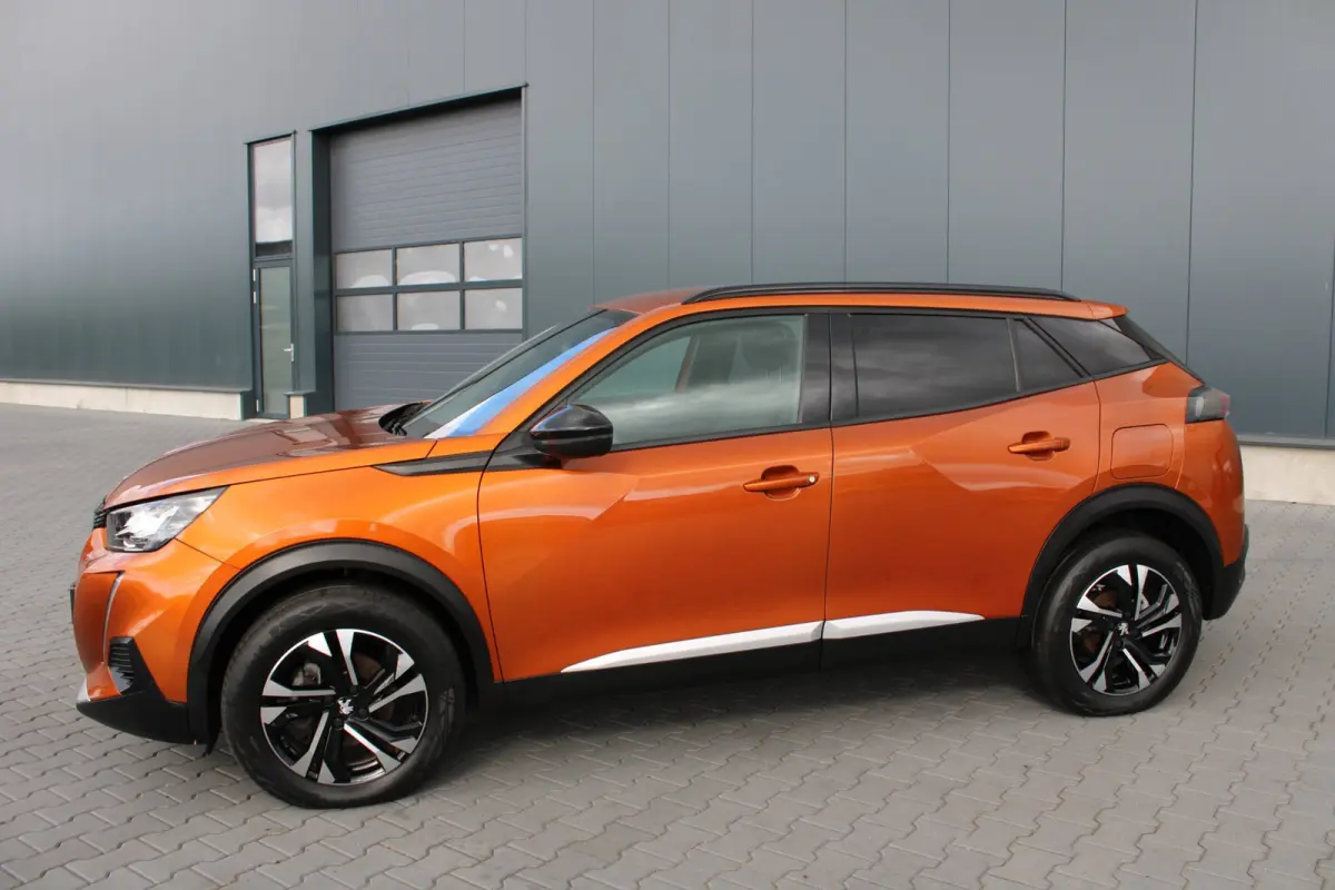 1.2 PureTech Allure Pack Premium Plus NIEUWE BANDEN