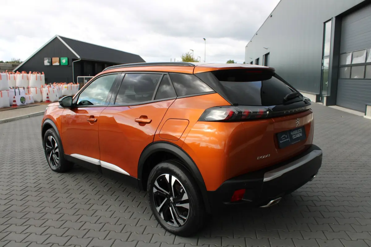 1.2 PureTech Allure Pack Premium Plus NIEUWE BANDEN
