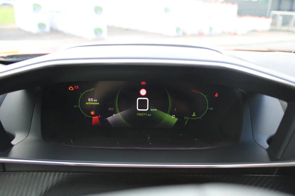 1.2 PureTech Allure Pack Premium Plus NIEUWE BANDEN