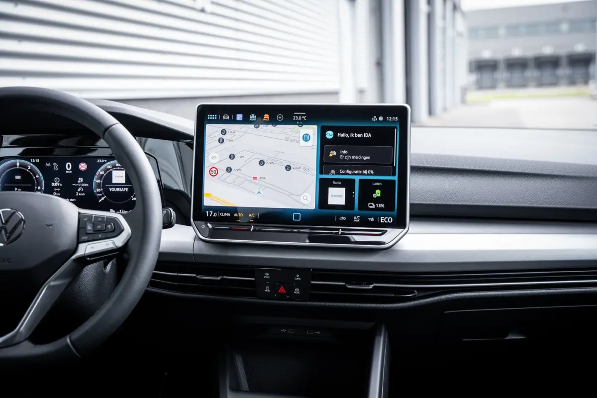 Life Edition eHybrid | 'App-Connect' draadloze smartphone integratie | Achteruitrijcamera (Rear View) | Automatische afstandsregeling (Adaptive Cruise Control)
