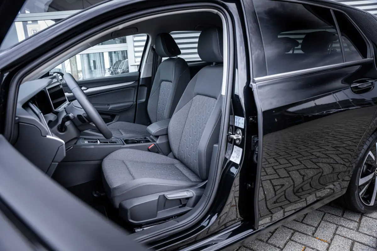 Life Edition eHybrid | 'App-Connect' draadloze smartphone integratie | Achteruitrijcamera (Rear View) | Automatische afstandsregeling (Adaptive Cruise Control)