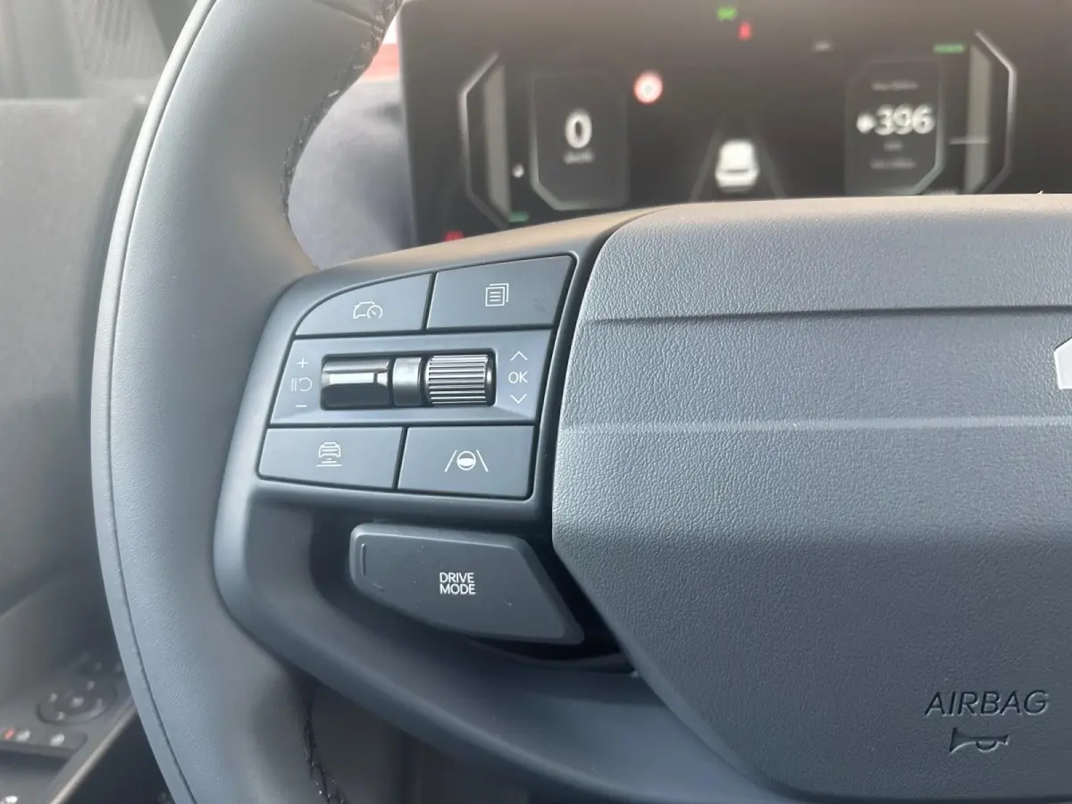 Plus 61 kWh | 440 km actieradius | Stoel/Stuurverwarming | fabrieksgarantie t/m 10-9 2033 + 3 x 1 jaar |
