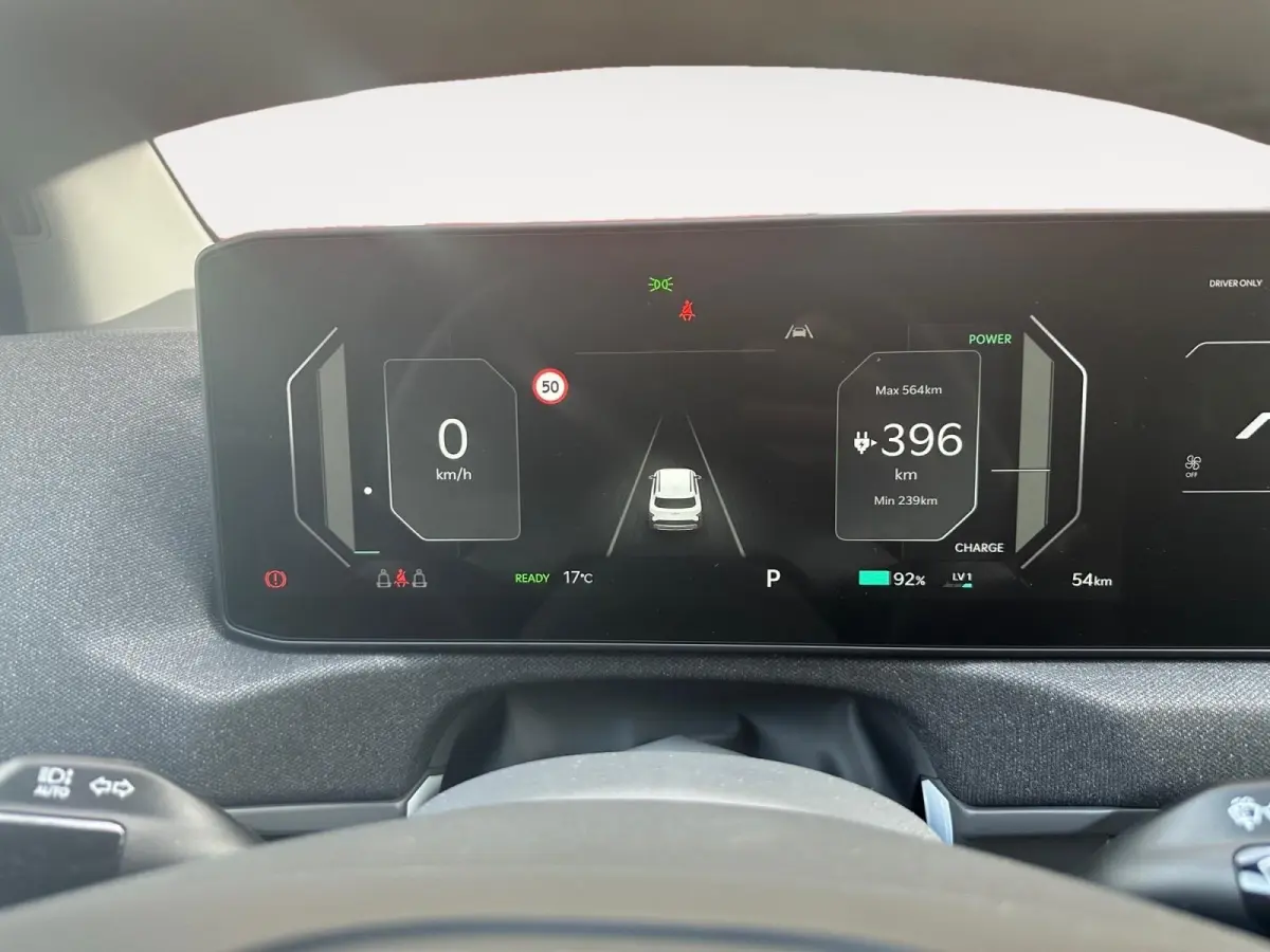 Plus 61 kWh | 440 km actieradius | Stoel/Stuurverwarming | fabrieksgarantie t/m 10-9 2033 + 3 x 1 jaar |
