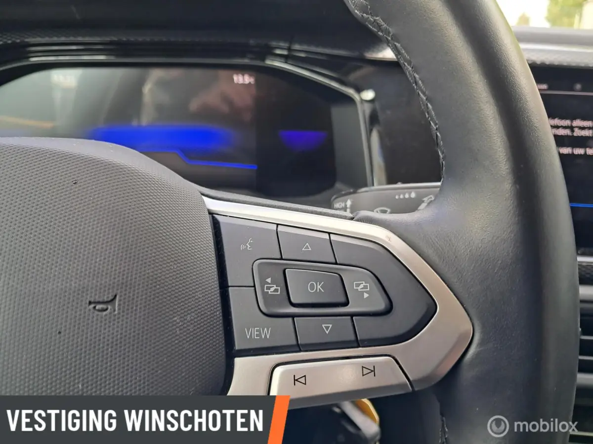 1.0 TSI Life Business met slechts 54.612 km!!