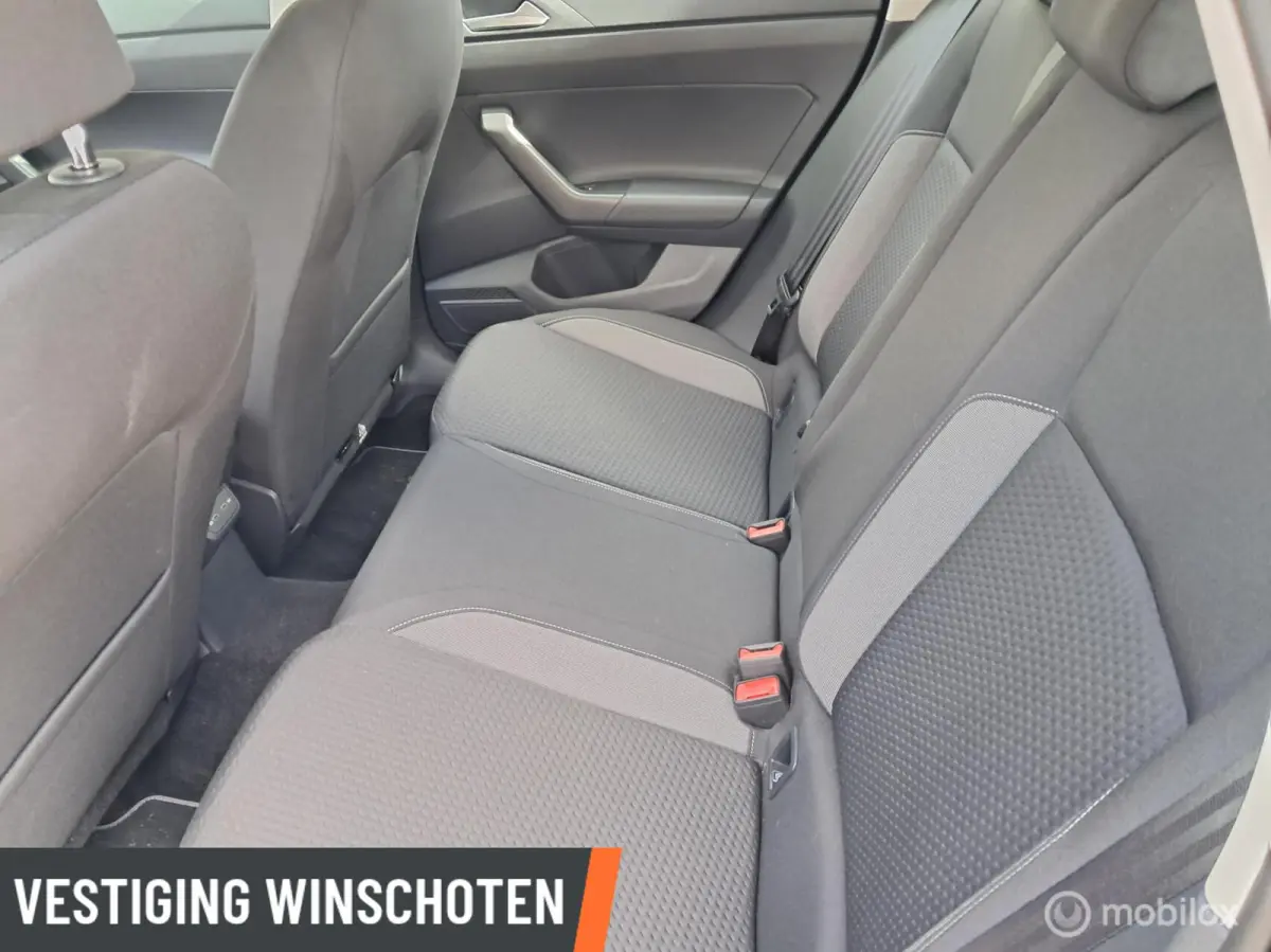 1.0 TSI Life Business met slechts 54.612 km!!