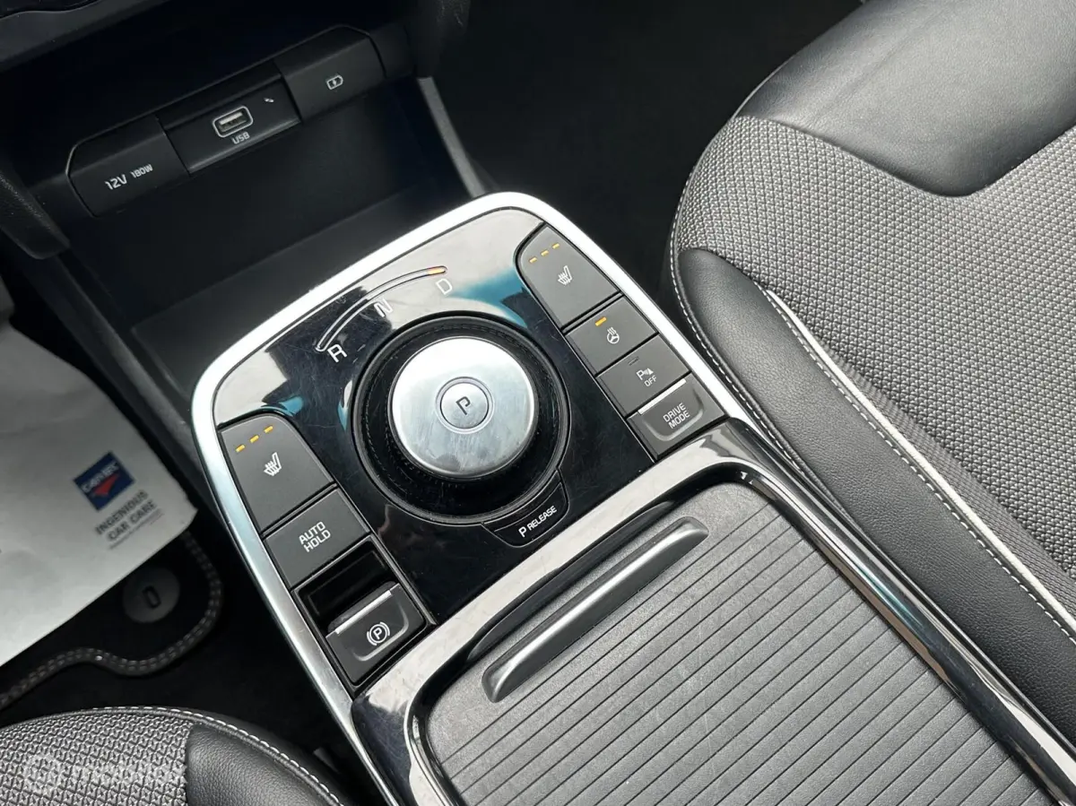 DynamicLine 64 kWhv 3-FASE LADEN SOH 100% CARPLAY ACHTERUITRIJ CAMERA STOEL/STUURVERWARMING NETTE AUTO!!