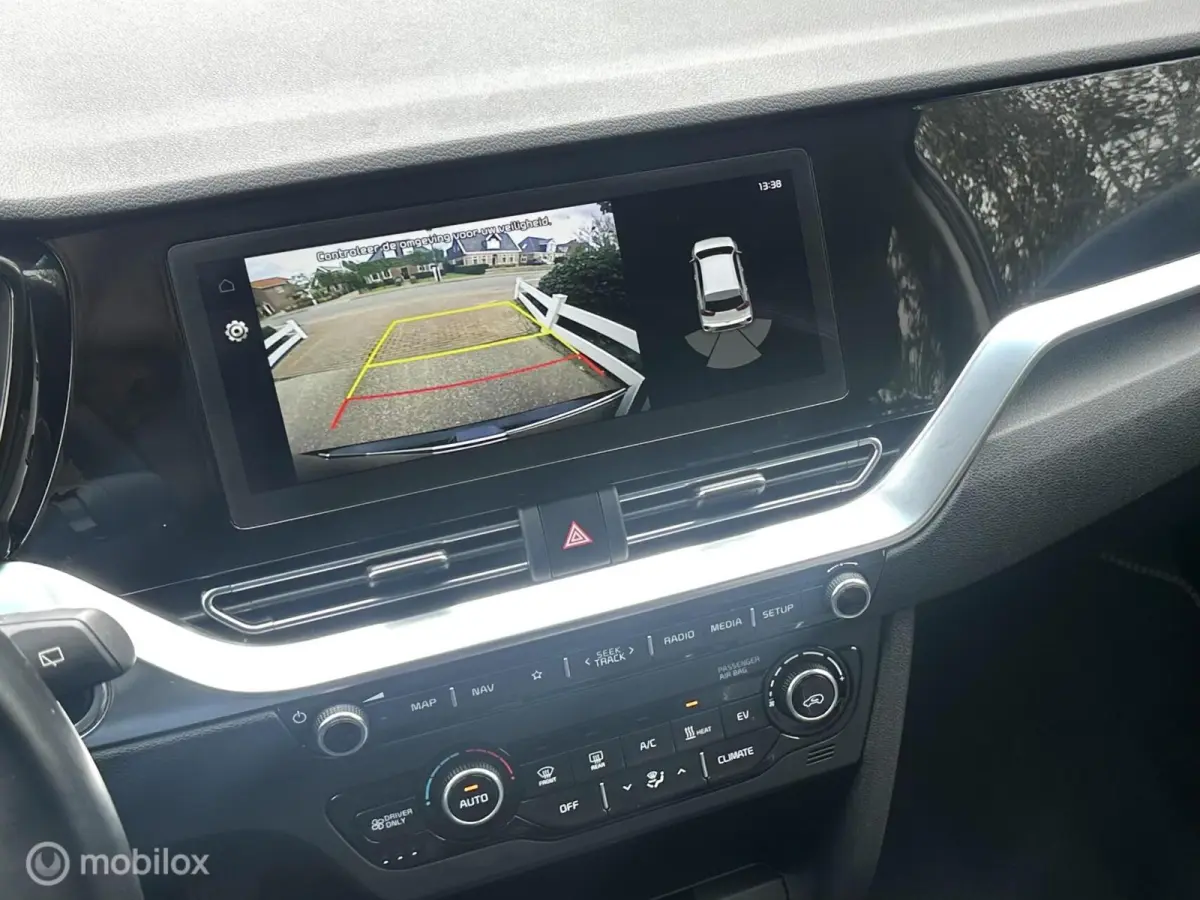 DynamicLine 64 kWhv 3-FASE LADEN SOH 100% CARPLAY ACHTERUITRIJ CAMERA STOEL/STUURVERWARMING NETTE AUTO!!