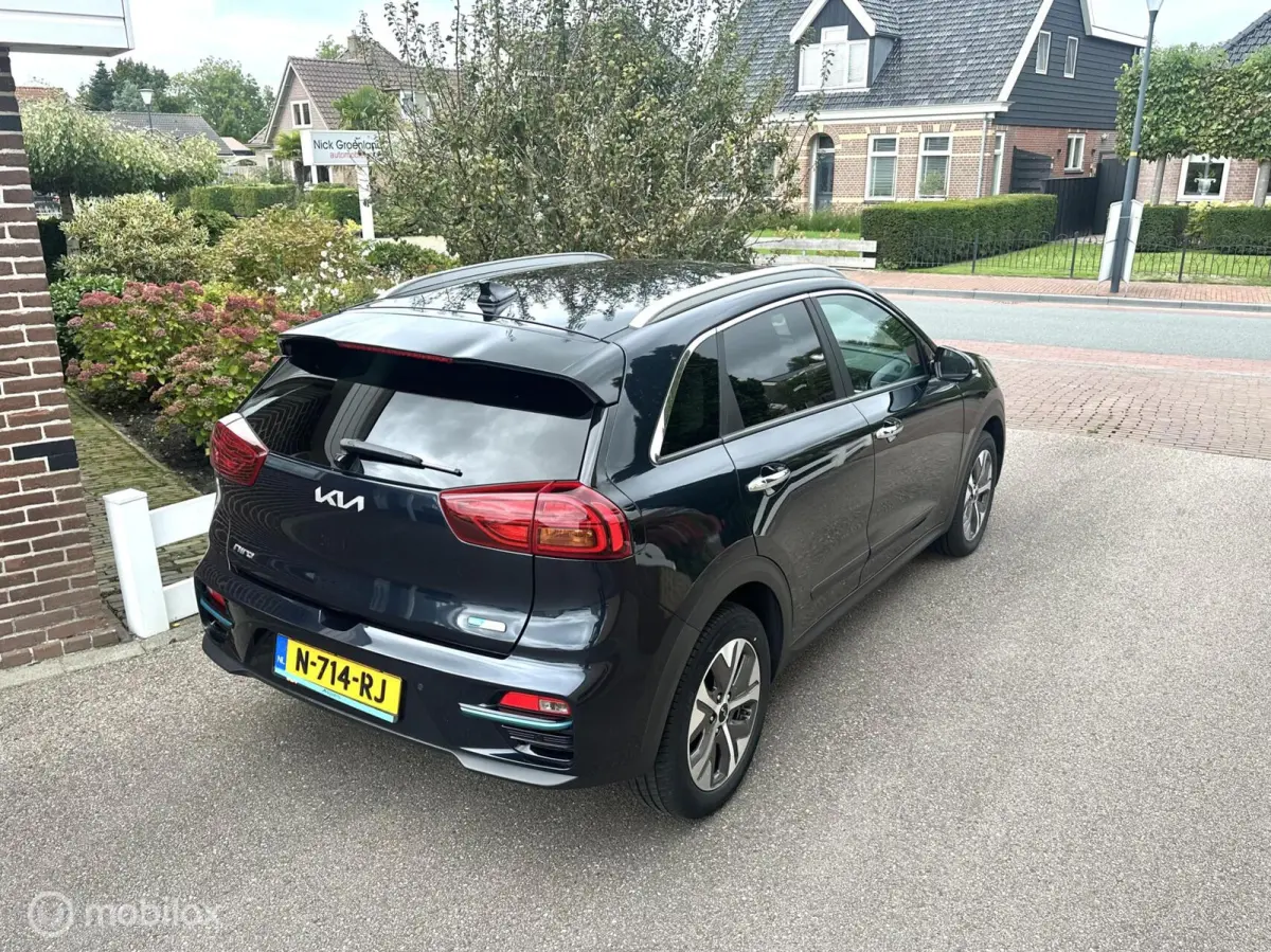 DynamicLine 64 kWhv 3-FASE LADEN SOH 100% CARPLAY ACHTERUITRIJ CAMERA STOEL/STUURVERWARMING NETTE AUTO!!