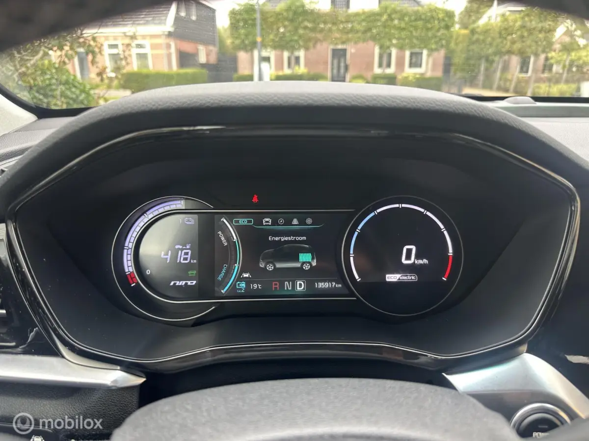 DynamicLine 64 kWhv 3-FASE LADEN SOH 100% CARPLAY ACHTERUITRIJ CAMERA STOEL/STUURVERWARMING NETTE AUTO!!