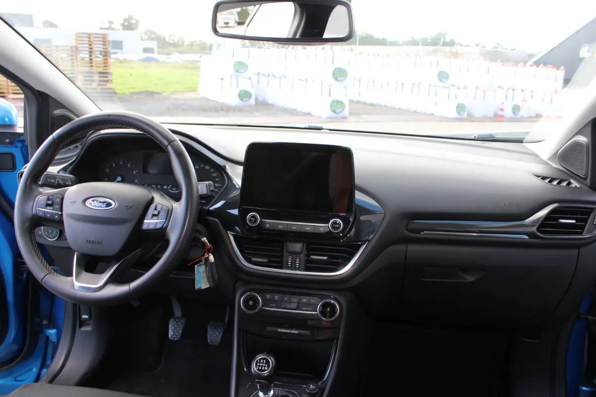 1.0 EcoBoost Mild-Hybrid Titanium Design