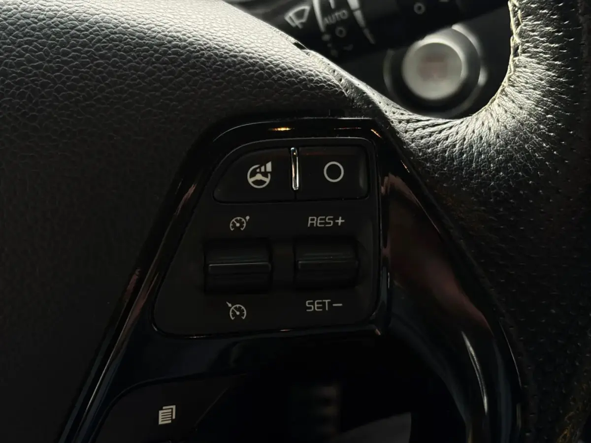 Pro_cee'd 1.0 T-GDi GT-Line (NL-auto, Goed OndH, Navi, Stoel/Stuur Verwarmd, Parkeerhulp, Climate Con, Cruise Con, Etc)