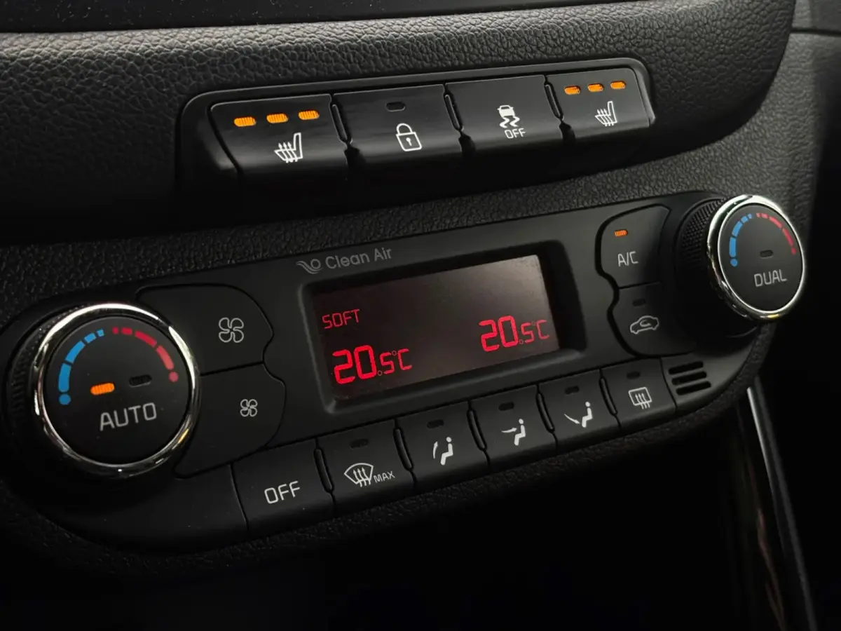 Pro_cee'd 1.0 T-GDi GT-Line (NL-auto, Goed OndH, Navi, Stoel/Stuur Verwarmd, Parkeerhulp, Climate Con, Cruise Con, Etc)