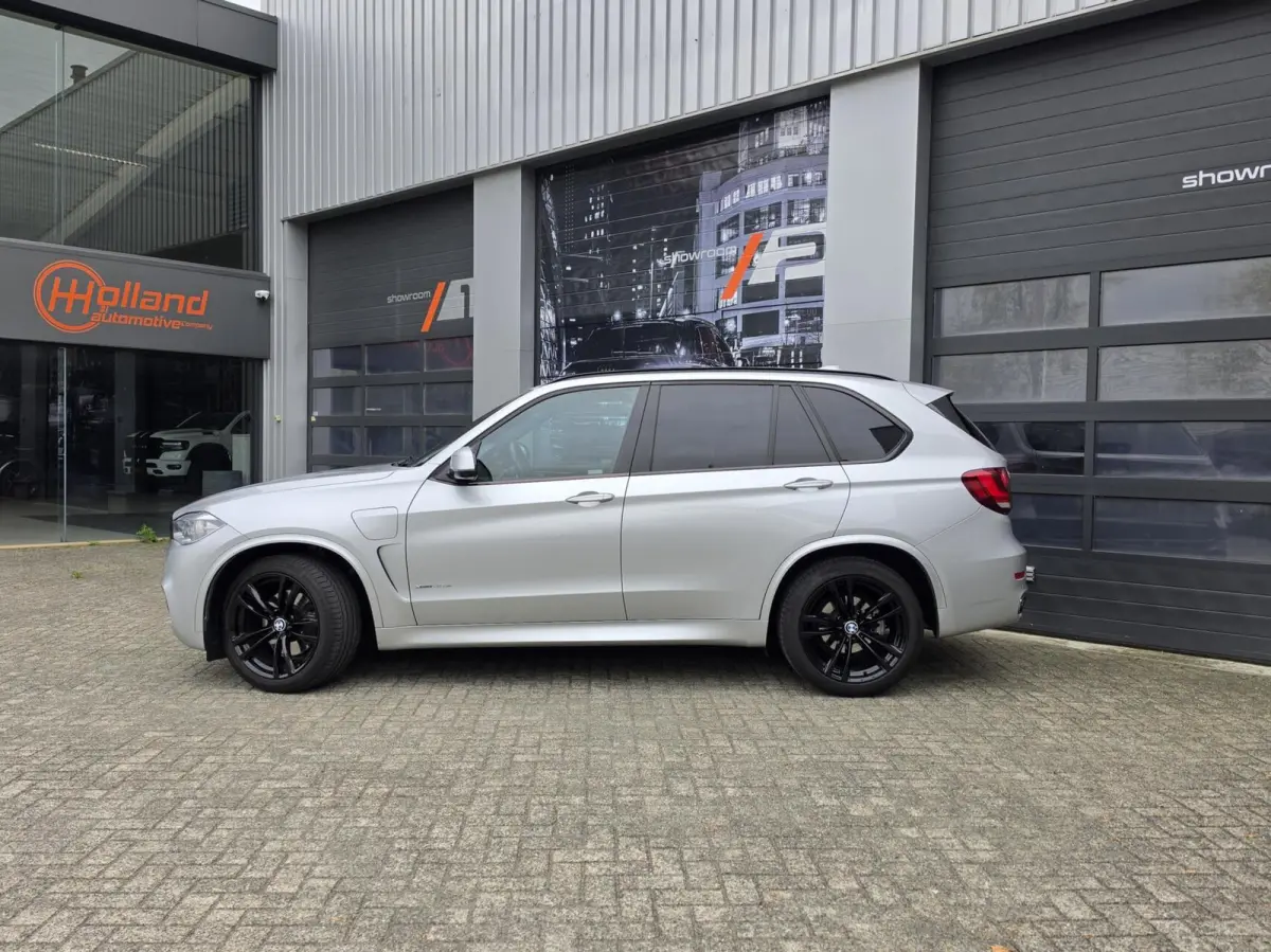 xDrive40e M SPORT|BOMVOL|MEMORY|PANO|HEADUP|ACC