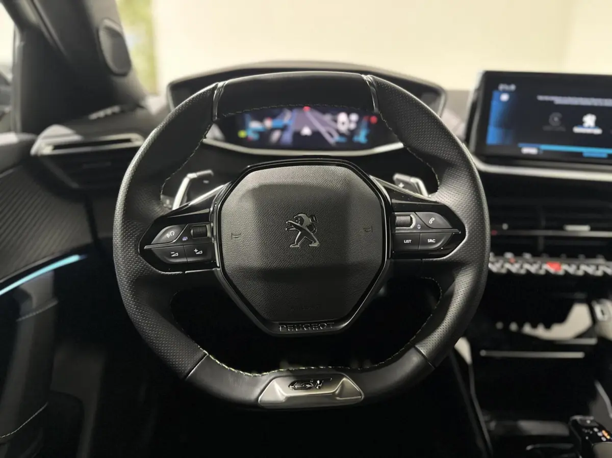 1.2 Pure Tech GT Line|CARPLAY|LANE|360 CAMERA
