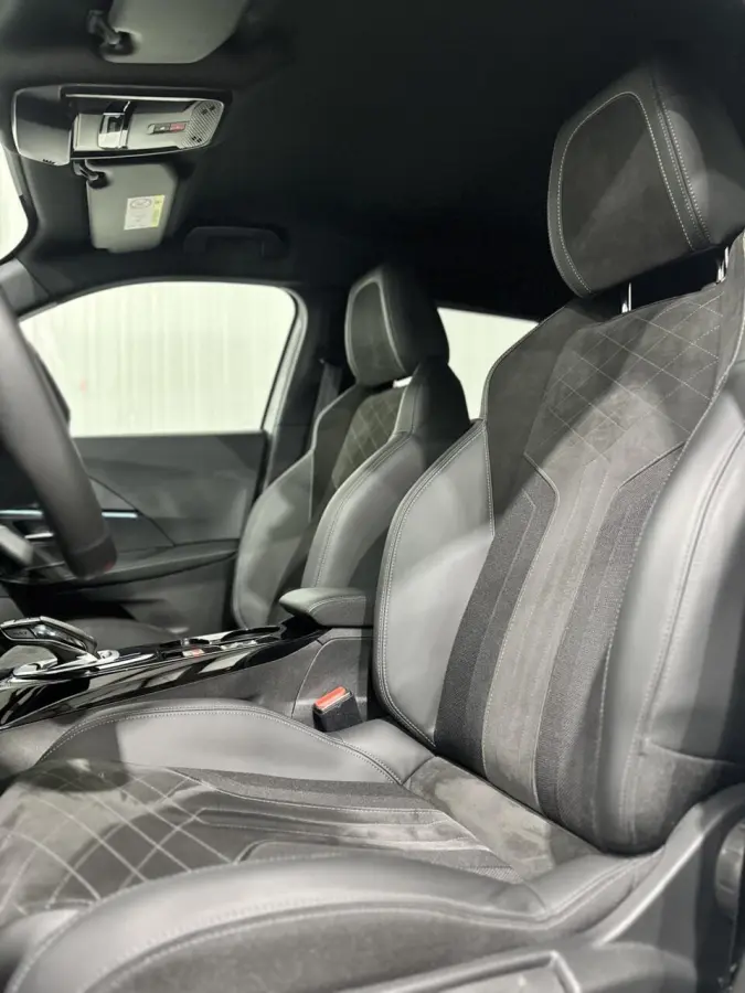 1.2 Pure Tech GT Line|CARPLAY|LANE|360 CAMERA