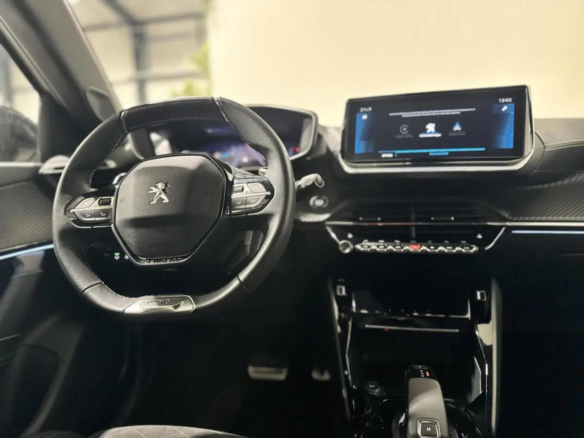 1.2 Pure Tech GT Line|CARPLAY|LANE|360 CAMERA
