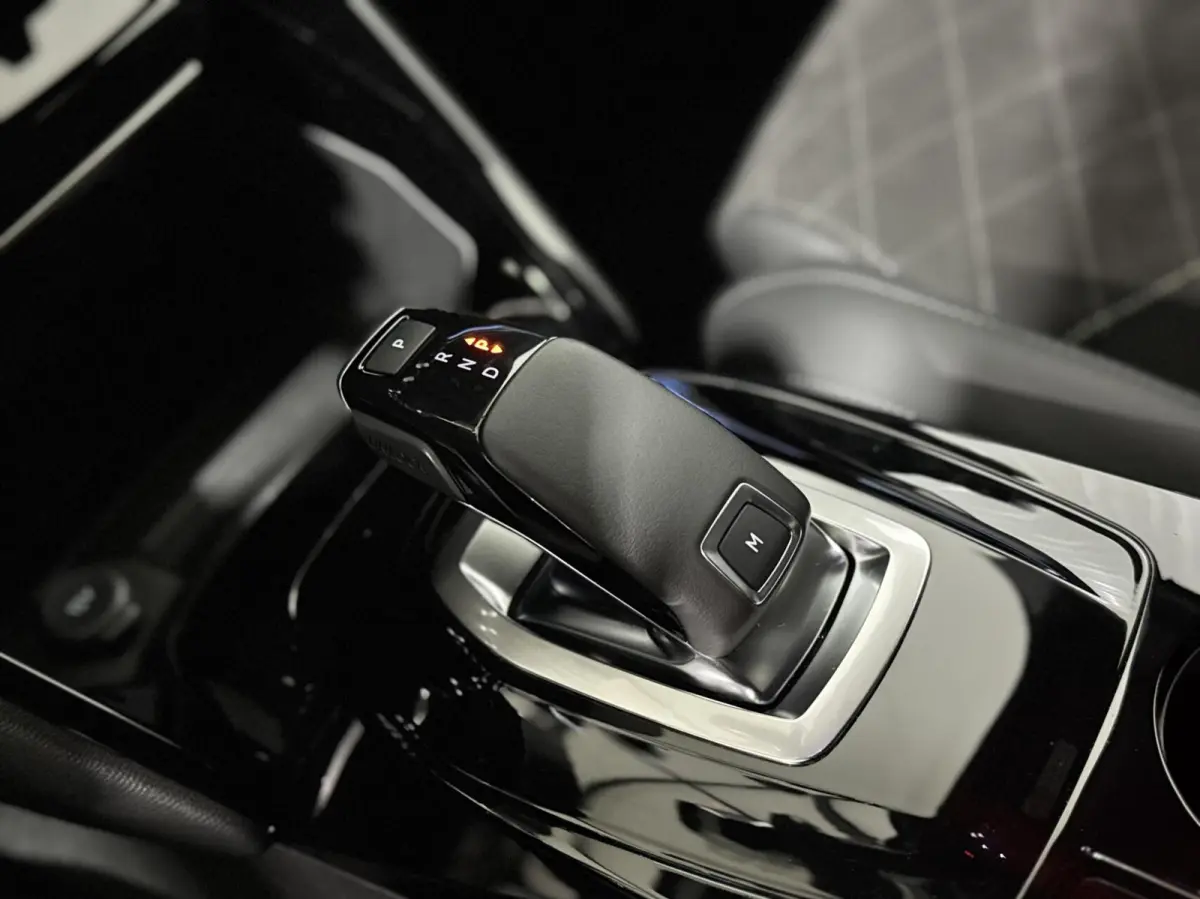 1.2 Pure Tech GT Line|CARPLAY|LANE|360 CAMERA