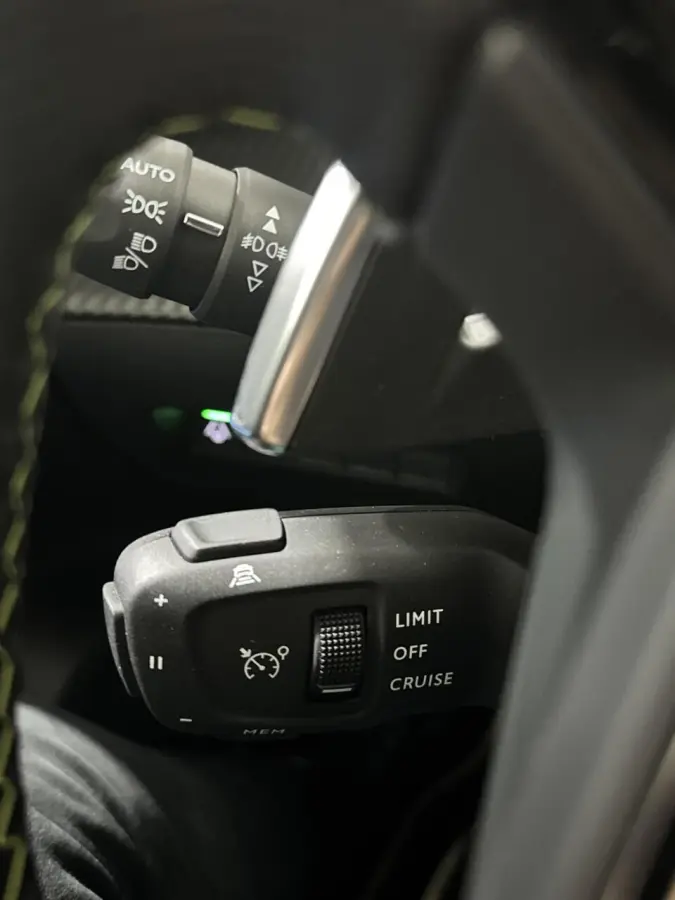 1.2 Pure Tech GT Line|CARPLAY|LANE|360 CAMERA
