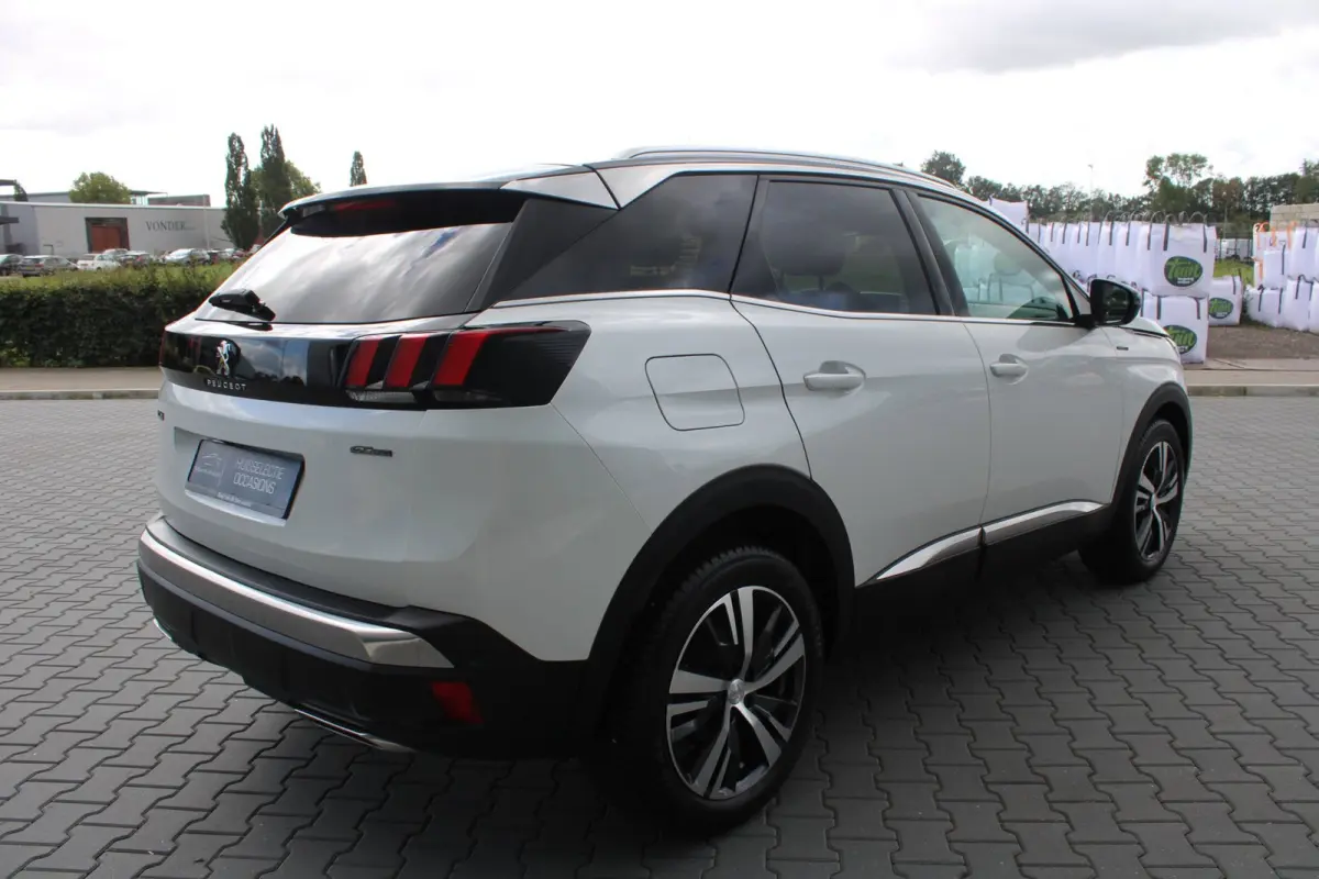 1.2 PureTech GT Line NIEUWE DISTRIBUTIERIEM