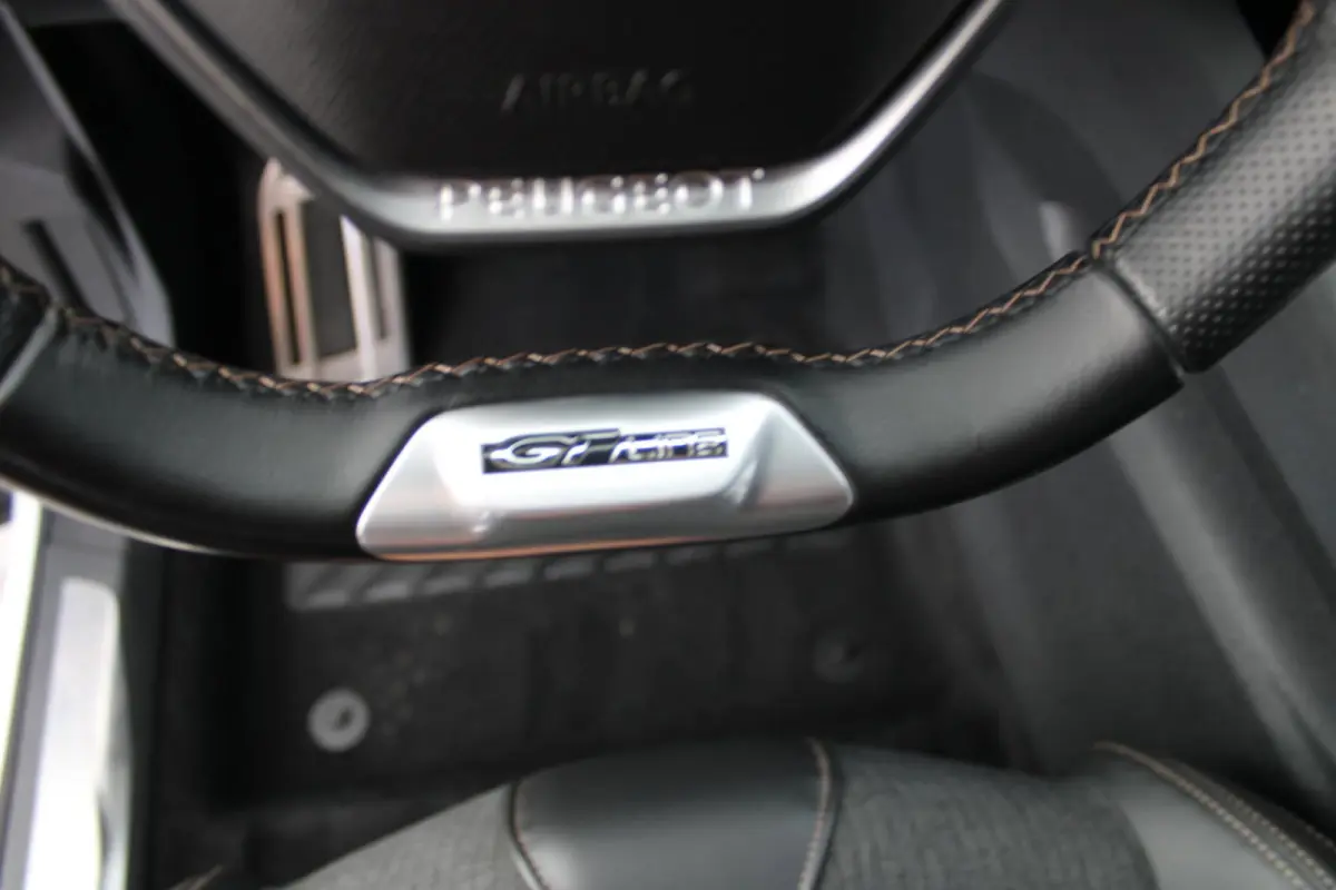 1.2 PureTech GT Line NIEUWE DISTRIBUTIERIEM