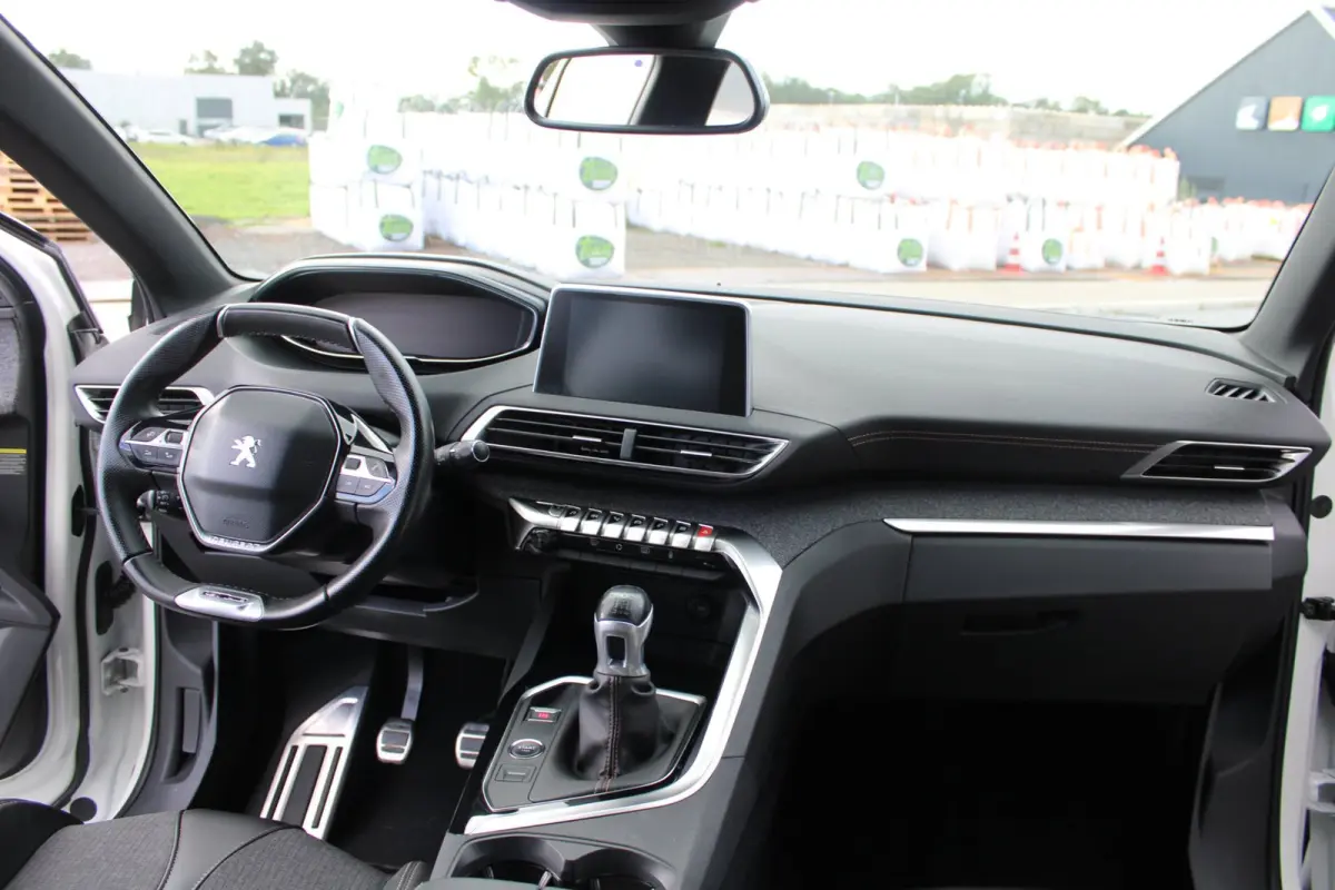 1.2 PureTech GT Line NIEUWE DISTRIBUTIERIEM
