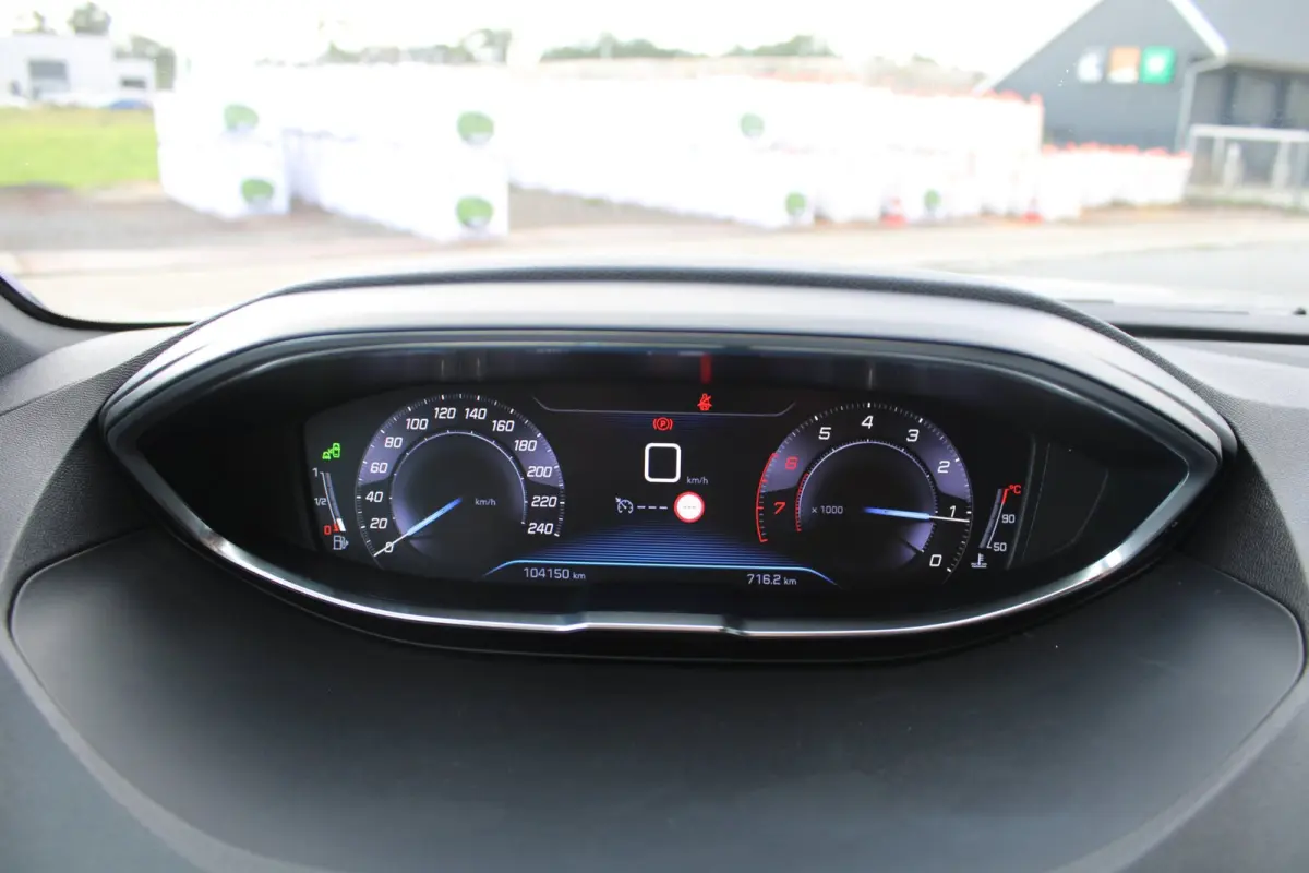 1.2 PureTech GT Line NIEUWE DISTRIBUTIERIEM