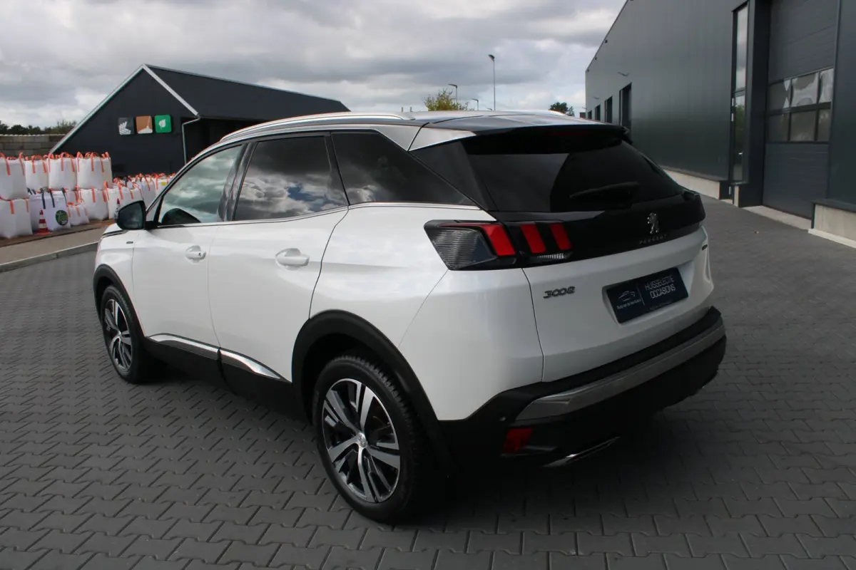 1.2 PureTech GT Line NIEUWE DISTRIBUTIERIEM