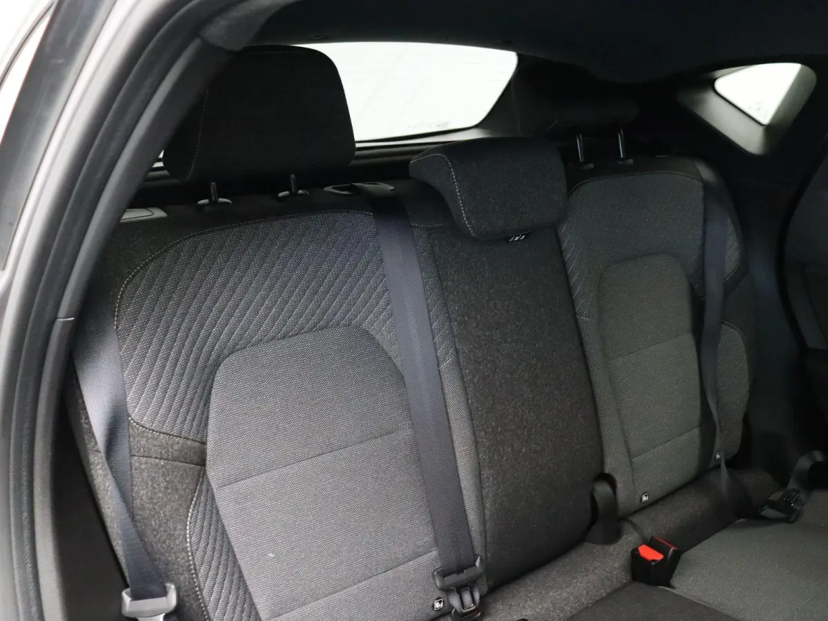 1.6 E-Tech full hybrid 145 techno | Adaptive cruise control | Achteruitrij camera | Climate control | Lichtmetalen velgen 18'' |