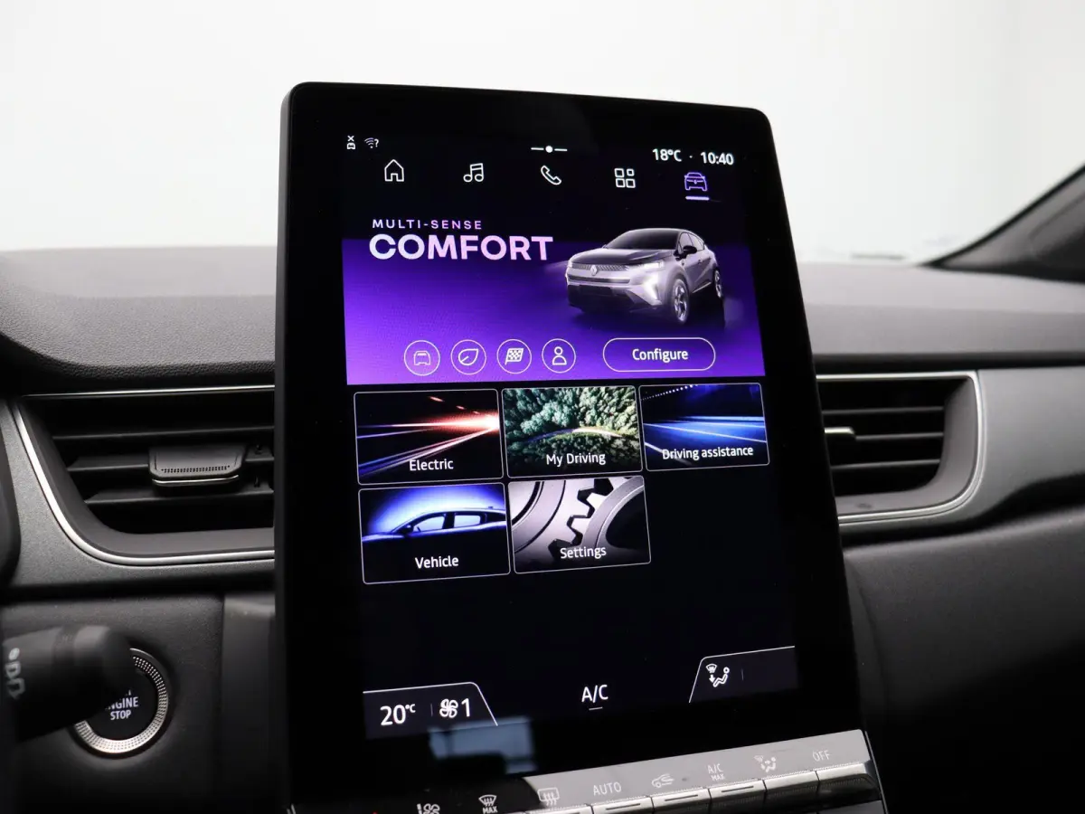 1.6 E-Tech full hybrid 145 techno | Adaptive cruise control | Achteruitrij camera | Climate control | Lichtmetalen velgen 18'' |