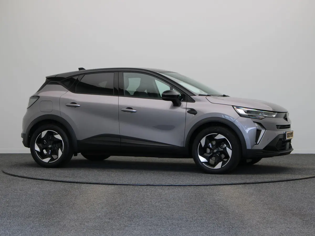 1.6 E-Tech full hybrid 145 techno | Adaptive cruise control | Achteruitrij camera | Climate control | Lichtmetalen velgen 18'' |