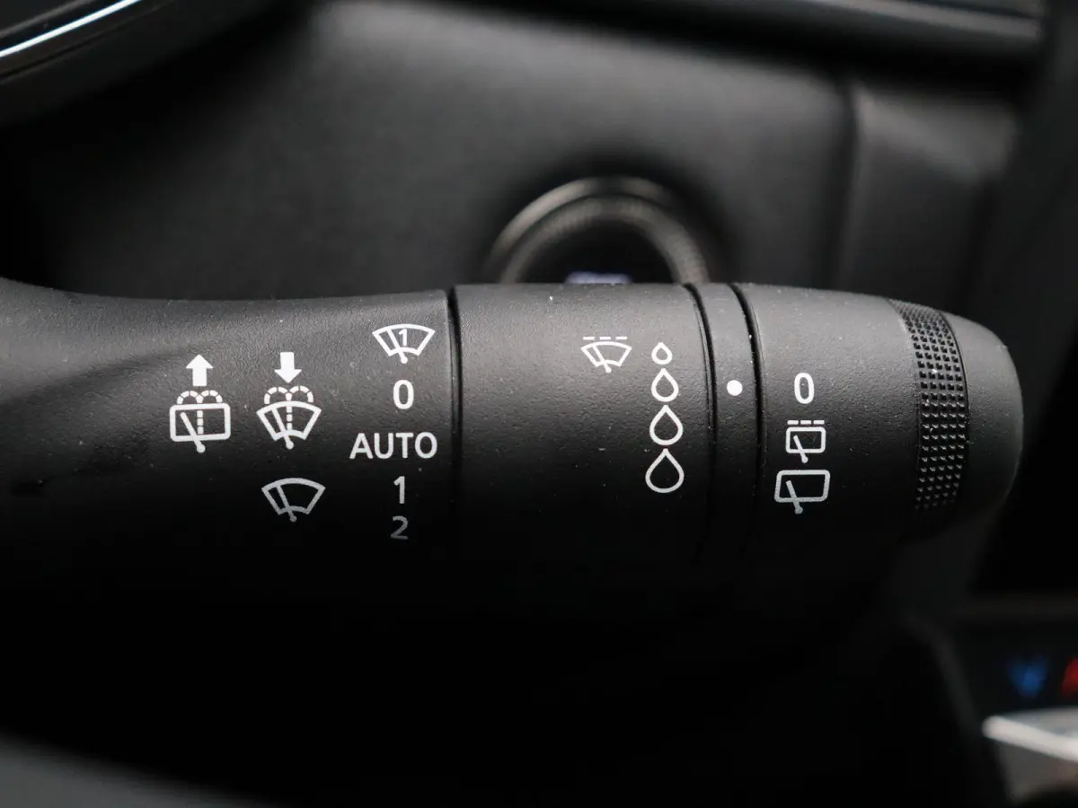 1.6 E-Tech full hybrid 145 techno | Adaptive cruise control | Achteruitrij camera | Climate control | Lichtmetalen velgen 18'' |