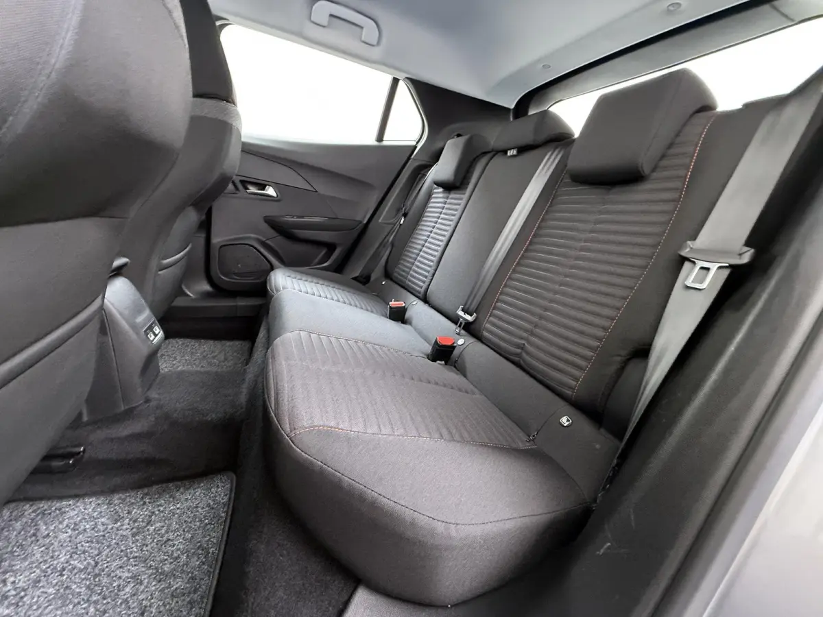 Active Pack 50kWh | 1ste eigenaar | ACCU 90% | Parkeersensoren | Stoelverwarming | Navigatie | Climate | AUTOMAAT