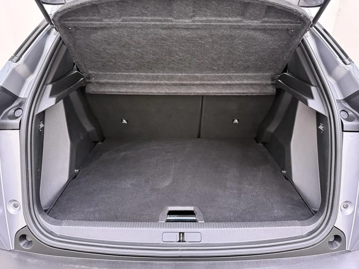 Active Pack 50kWh | 1ste eigenaar | ACCU 90% | Parkeersensoren | Stoelverwarming | Navigatie | Climate | AUTOMAAT